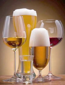 酒精飲料的利與弊 白酒、啤酒、葡萄酒及脫醇酒的全面解析